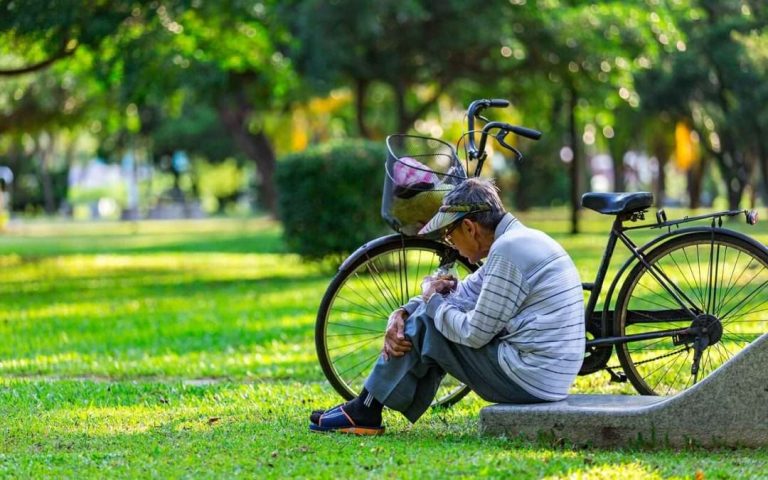 Making Fall Risks Preventable With The Right Medical Alert System