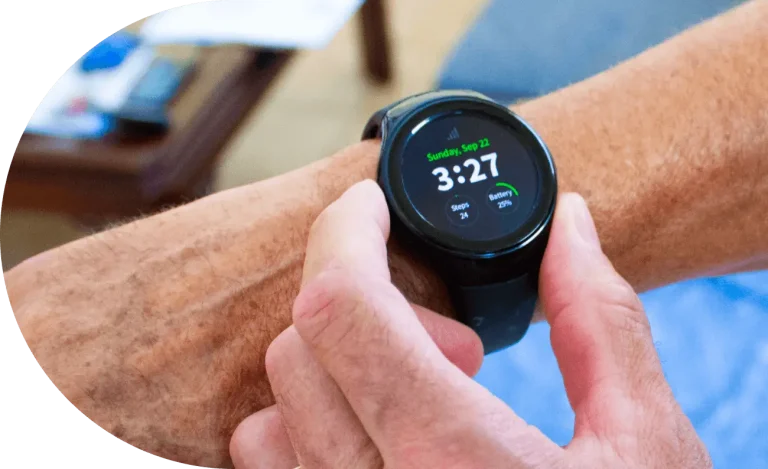 Medical Alert Watch vs. Smartwatch: How to Choose
