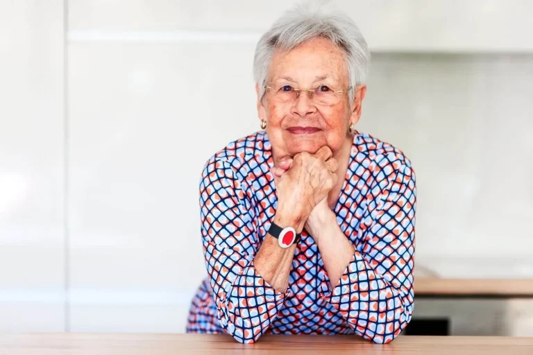 How to Talk to an Aging Parent About Wearing a Medical Alert Device Without Offending Them